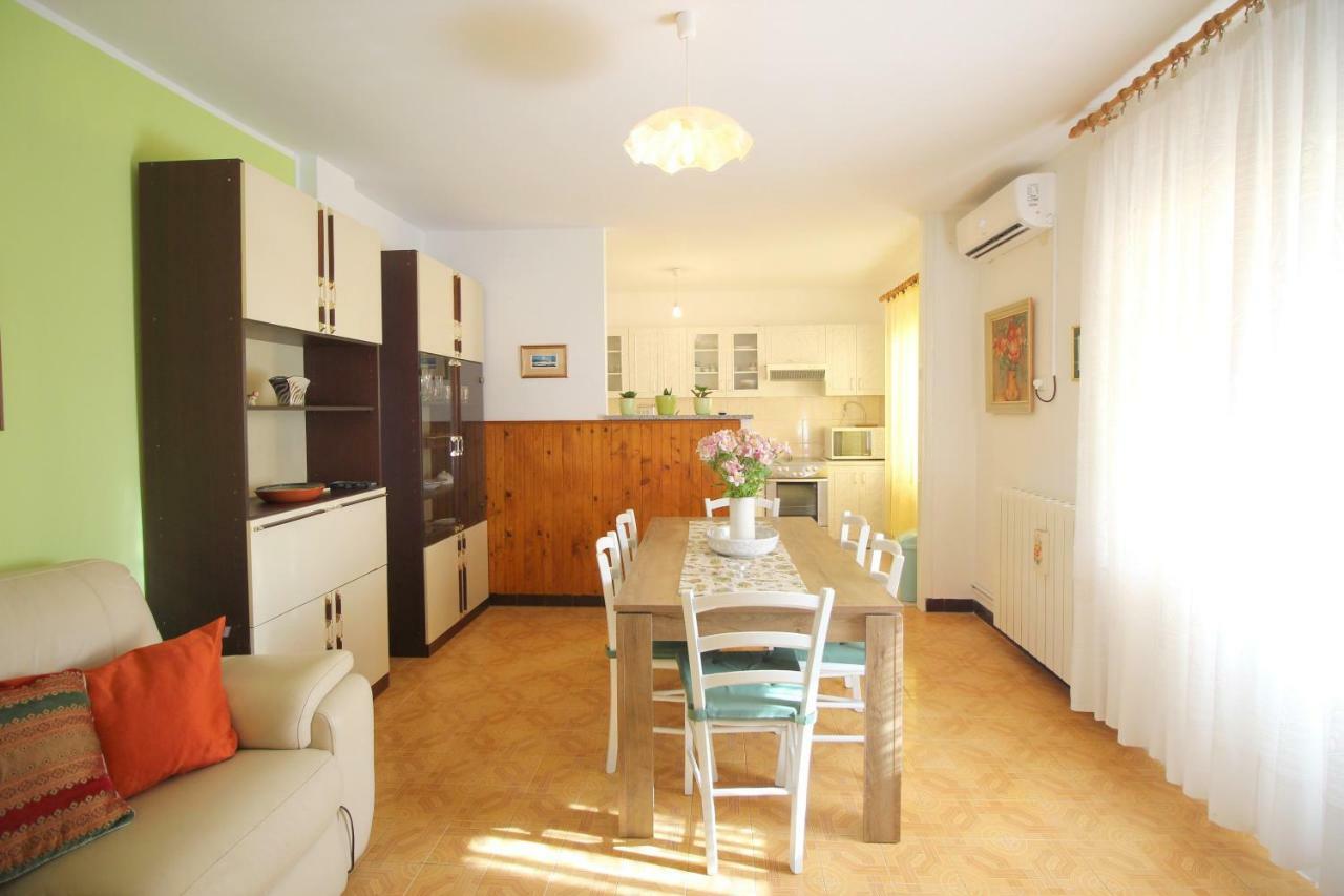 Apartment Agnese Ровинь Экстерьер фото